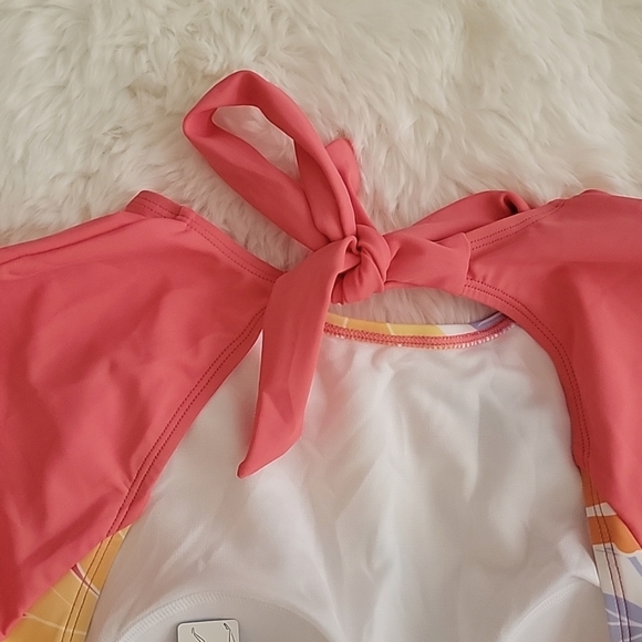 Cupshe NWT Joyful Garden Cutout Back long Sleeve Swimsuit - Picture 4 of 6